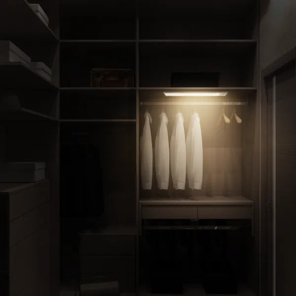 LÁMPARA RECARGABLE LED SLIM 1.5W 40K LUZ NEUTRA SENSOR DE MOVIMIENTO AIGOSTAR 685474 PARA MUEBLES, COCINA, CLOSETS, ETC