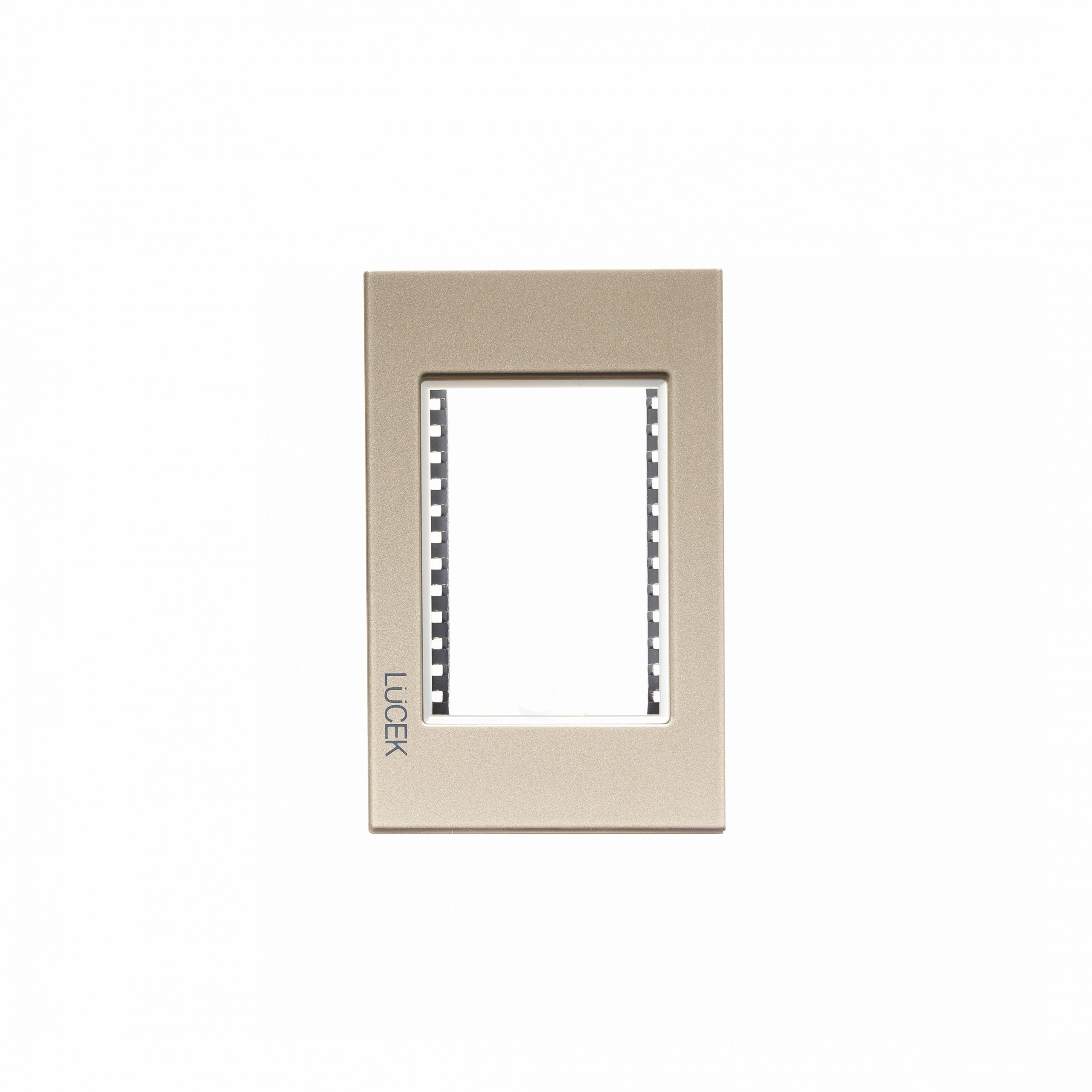 PLACA 3 SALIDAS MARFIL