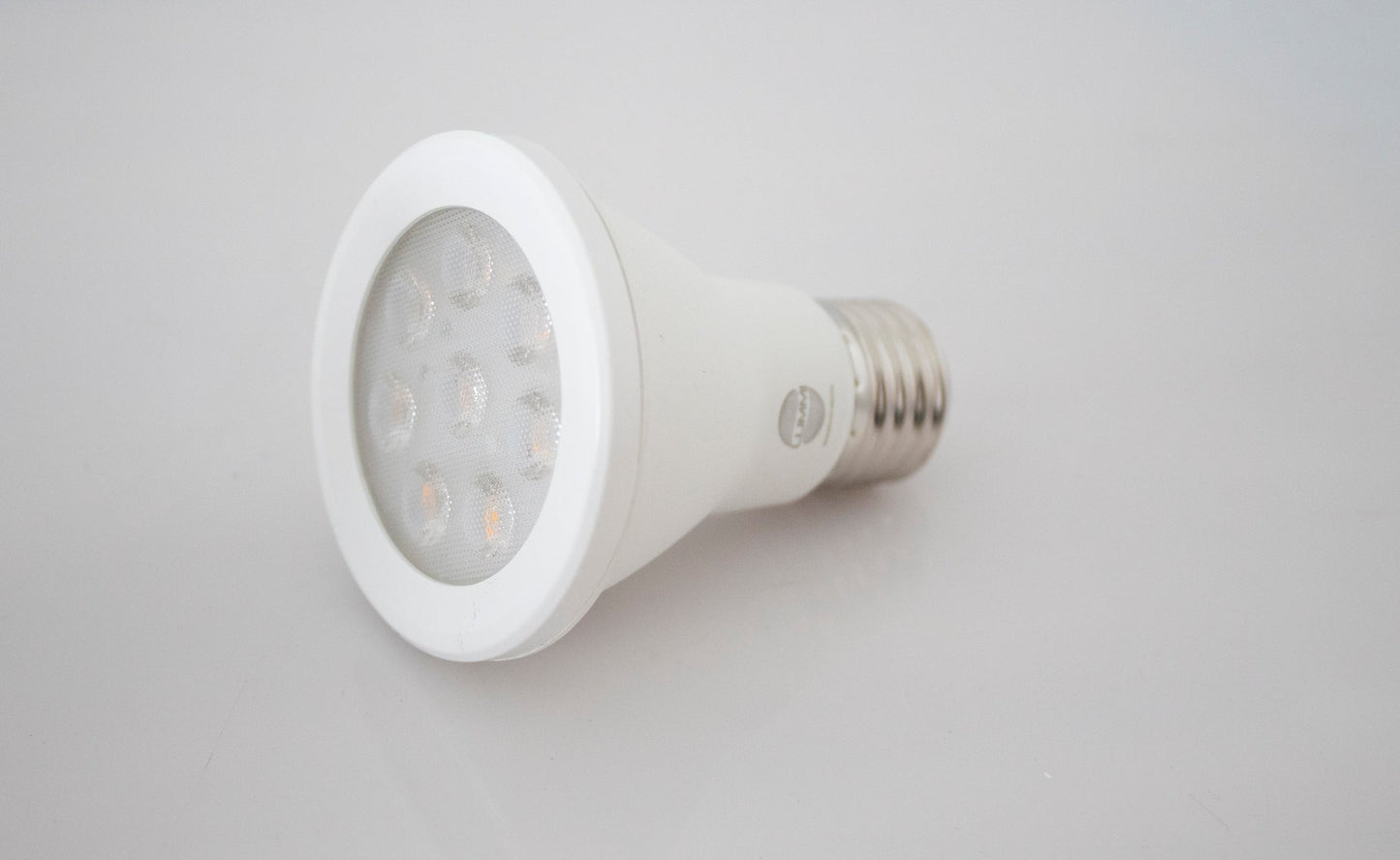 Par20 Foco LED Luz Fría 8W 100-240V 720LM 64K E26/E27 PAR20SMD8/LD