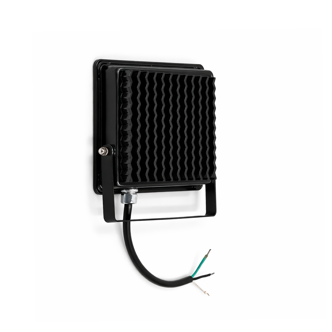 REFLECTOR ULTRA DELGADO 50W 27K LUZ CÁLIDA LUMMI FLAT50/BC